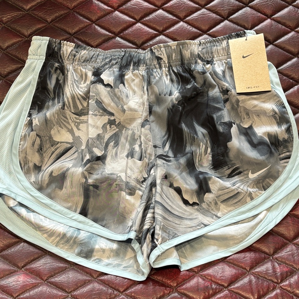 Nike Women's Athletic Shorts - Black and Gray